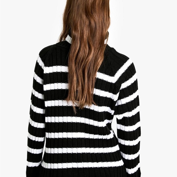 NWOT  BOOHOO sweater - Picture 2 of 3